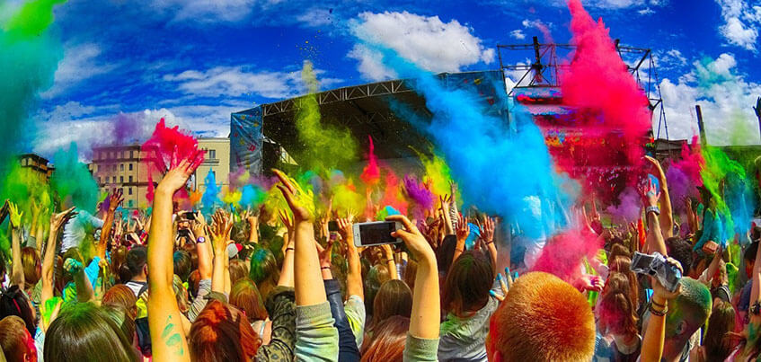 Фестиваль красок «Холи» и открытие веревочного парка: чем заняться в Ижевске с 19 по 26 мая