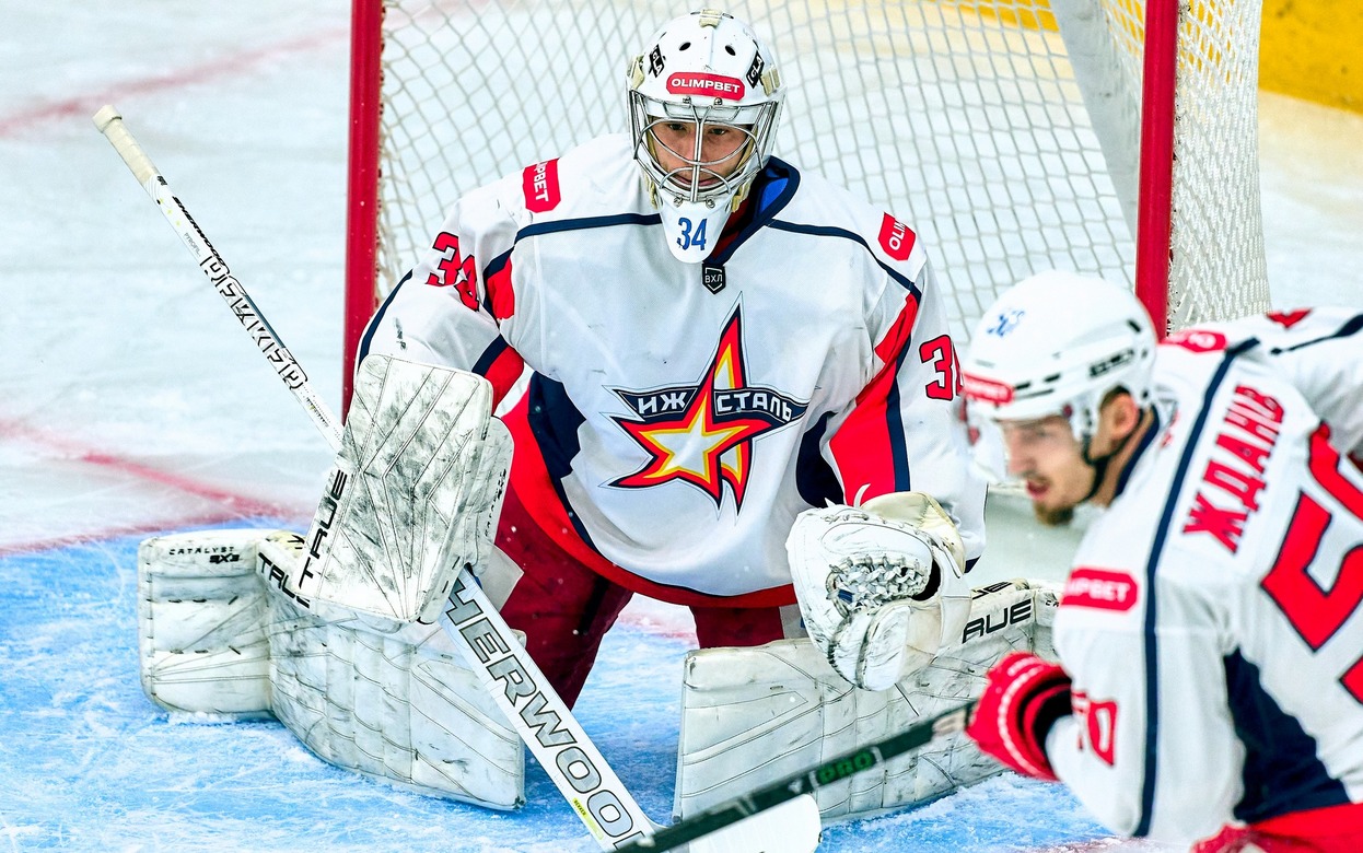 Хоккейная «Ижсталь» проиграла в Красноярске