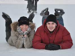 Ижевчане Яна и Владимир, чтобы поддержать «здоровый дух в здоровом теле», в свобод- ное время катаются на коньках