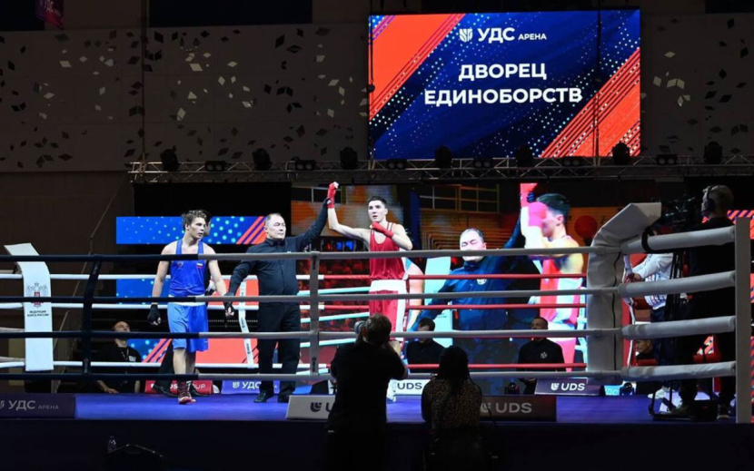 Александр Бречалов представил  Владимиру Путину новый Дворец единоборств