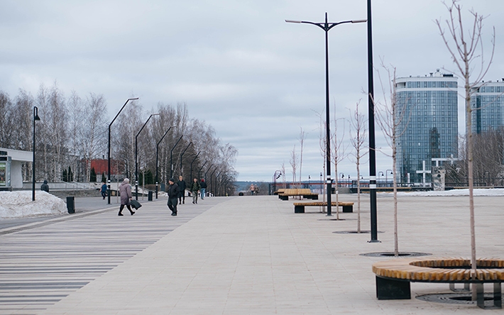 Как перезимовали парки и скверы Ижевска: проверили, остались ли целы общественные пространства к весне 2023