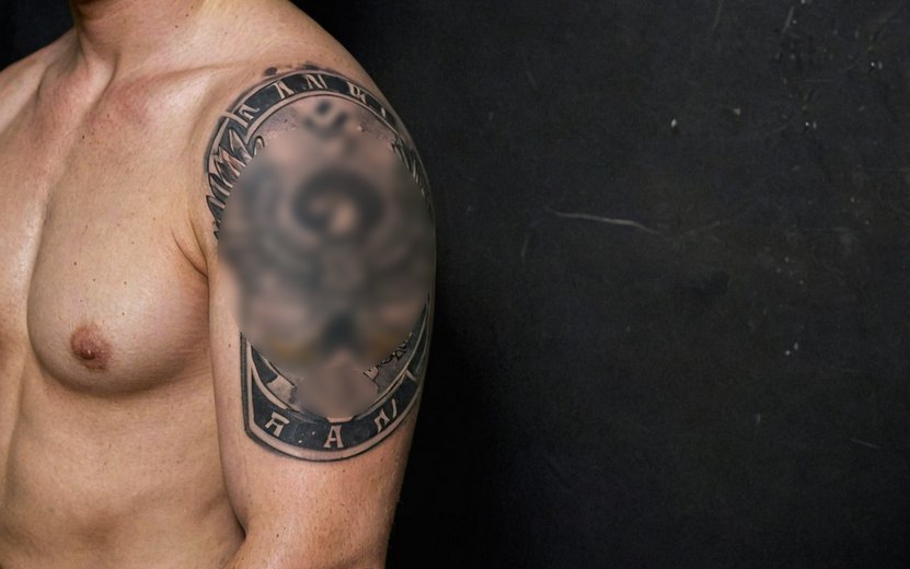 Жителя Удмуртии оштрафовали за татуировку с нацистским орлом
