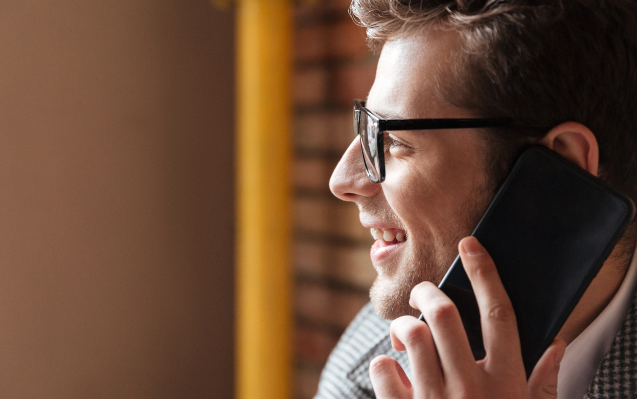 Опрос IZHLIFE: большинство ижевчан считает, что звонить по телефону можно только в самых крайних случаях