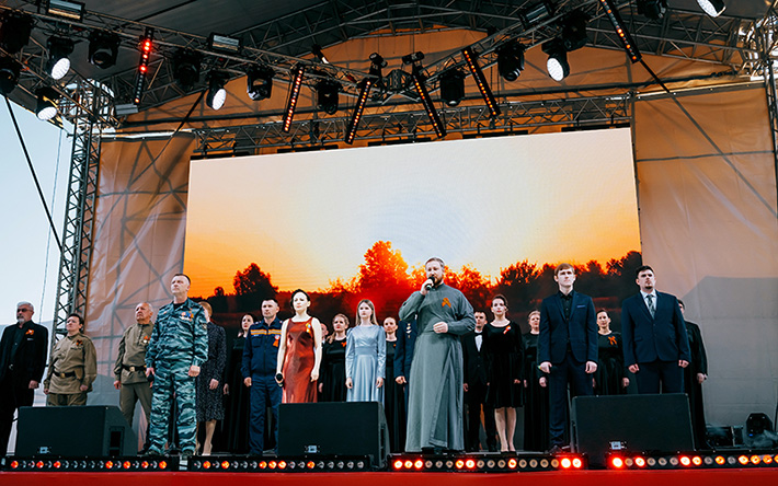 «На разрыв аорты»: 9 мая в Ижевске прошел концерт «Истории нашей Победы»