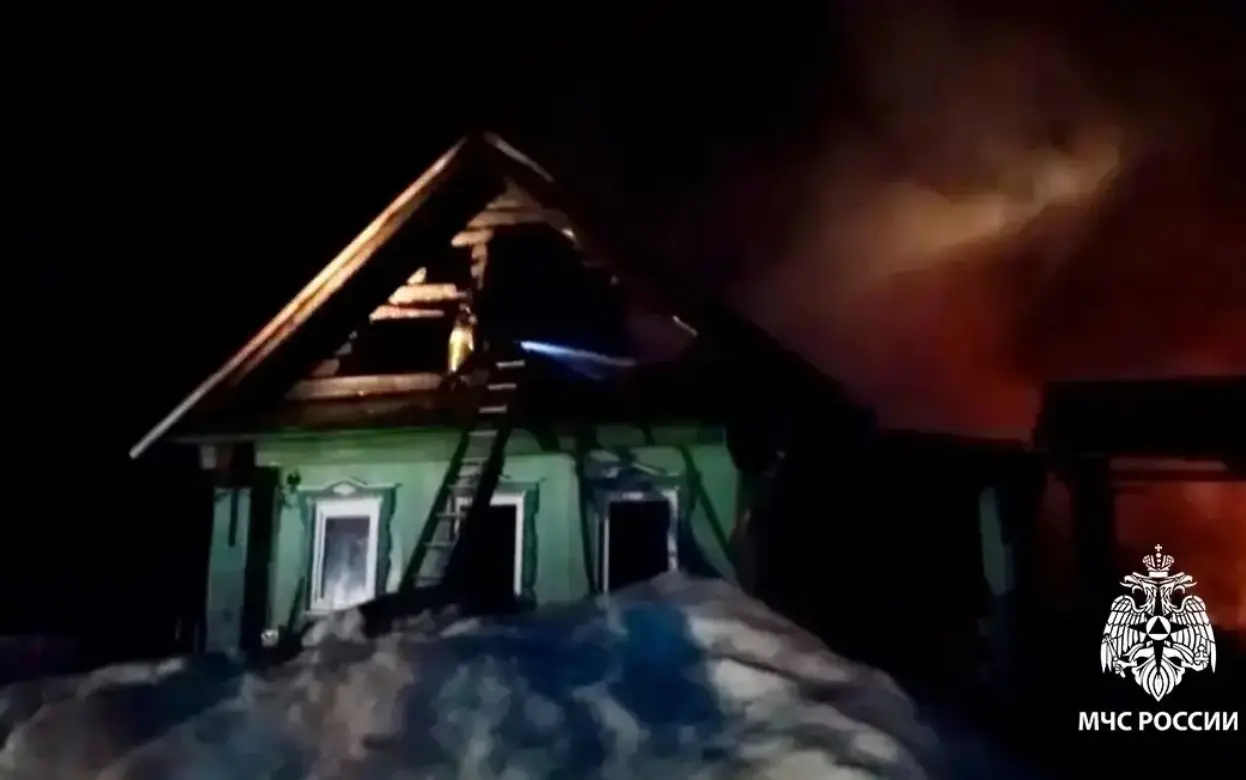 Частное хозяйство сгорело в деревне в Удмуртии