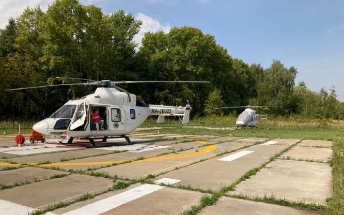 Травмированную девочку доставили из Ижевска в Москву на вертолете