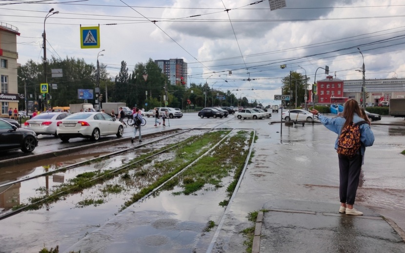 Очередной потоп в Ижевске. Фото: Маша Бакланова