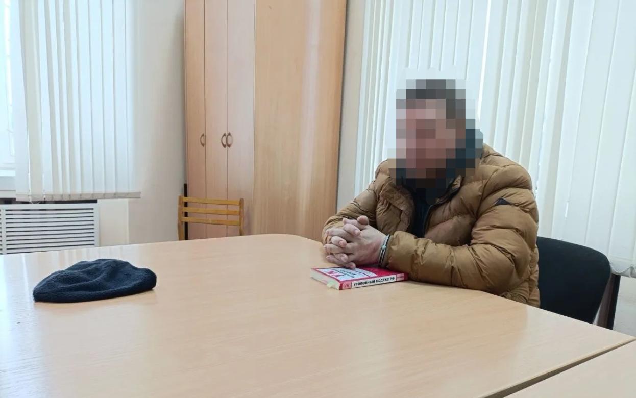 Начальника отдела Республиканского центра социальных выплат задержали в Ижевске