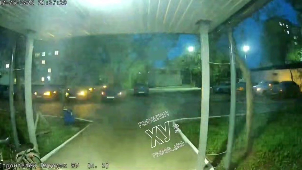 Звук взрыва в гор. Строителей в Ижевске. Видео: t.me/izh_glub