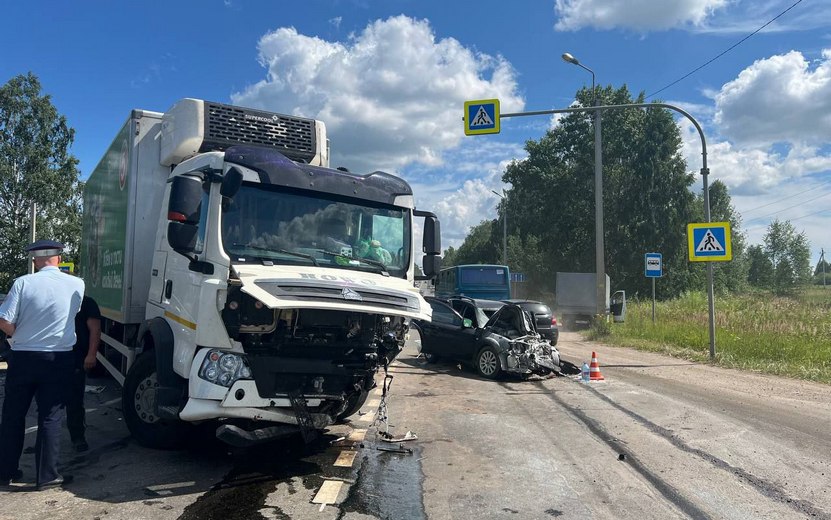 Водитель Subaru погиб в ДТП с грузовиком на выезде из Ижевска
