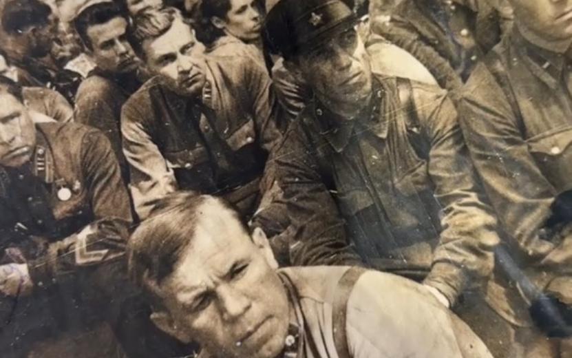 Хозяина фотографий военных лет ищут в Ижевске
