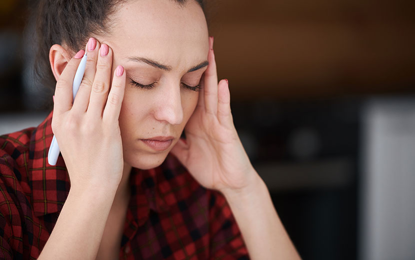 Мигрень, стресс или отравление: почему болит голова и как ее вылечить