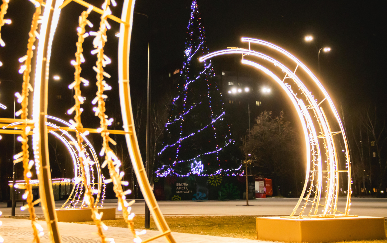 Опрос IZHLIFE: 43% ижевчан не любят Новый год из-за пробок и очередей