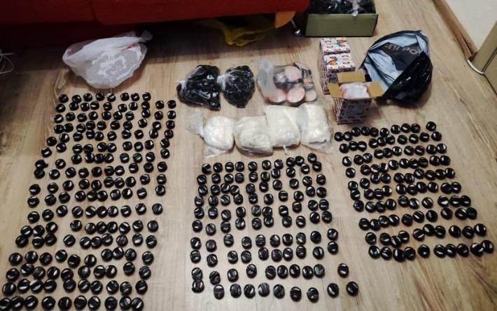 Почти 2 кг наркотиков изъяли у жителя Ижевска