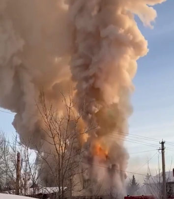 Пожар в селе Гольяны. Видео: МЧС Удмуртии