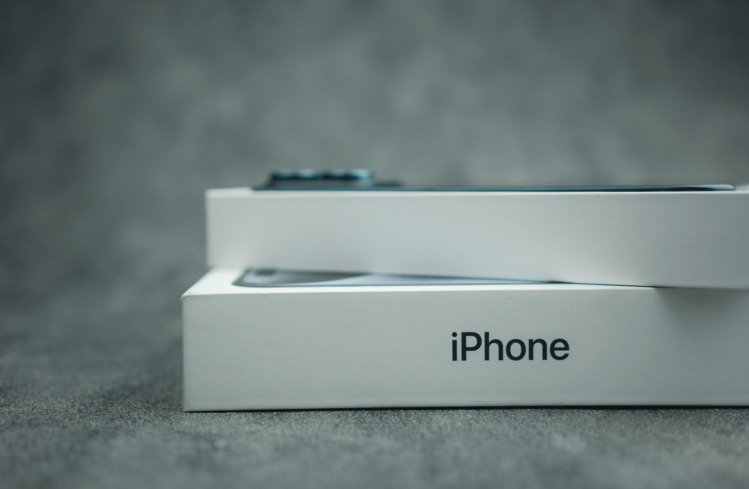 Т2 первым отрыл предзаказ на iPhone 18