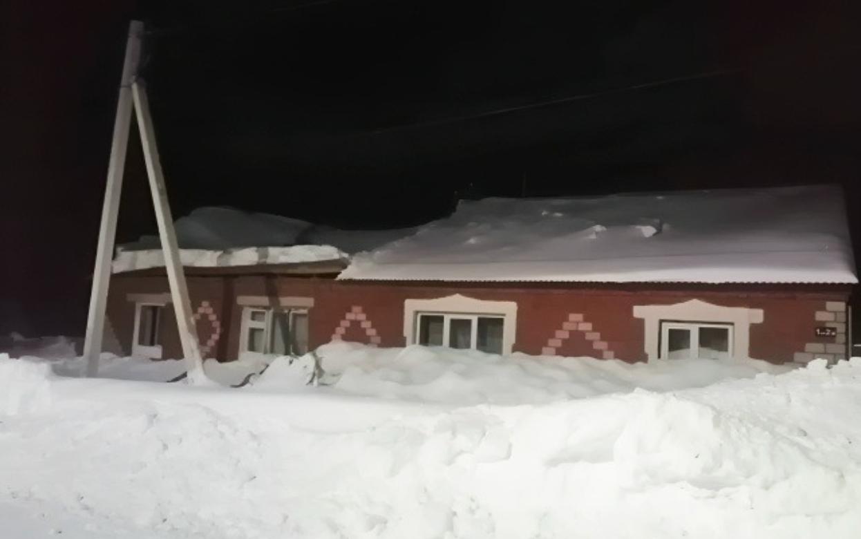 Крыша обрушилась в жилом доме в с. Бураново в Удмуртии