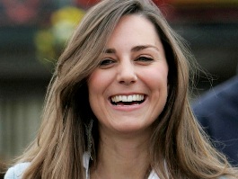 Дочь Кейт Миддлтон сможет стать королевой. Фото интернет