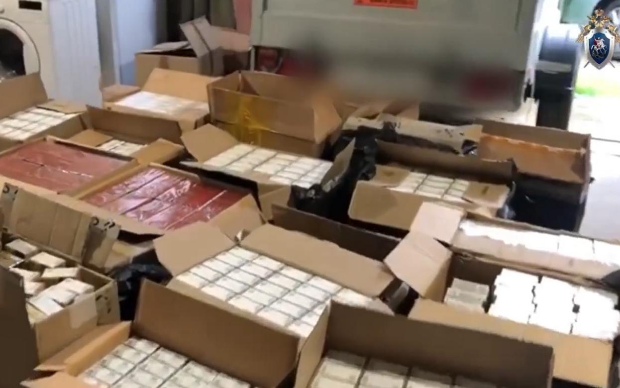 Двух жителей Сарапула осудят незаконный оборот сигарет