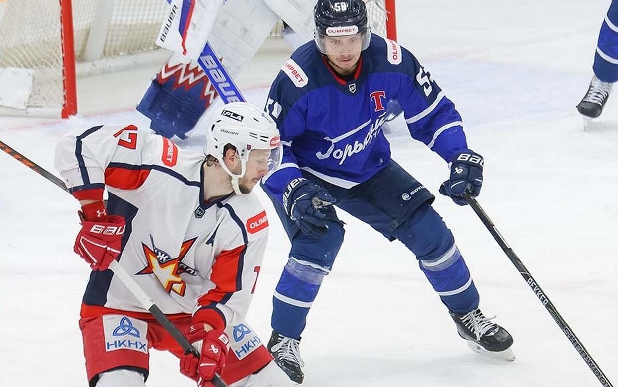 Хоккейная «Ижсталь» проиграла в Нижнем Новгороде