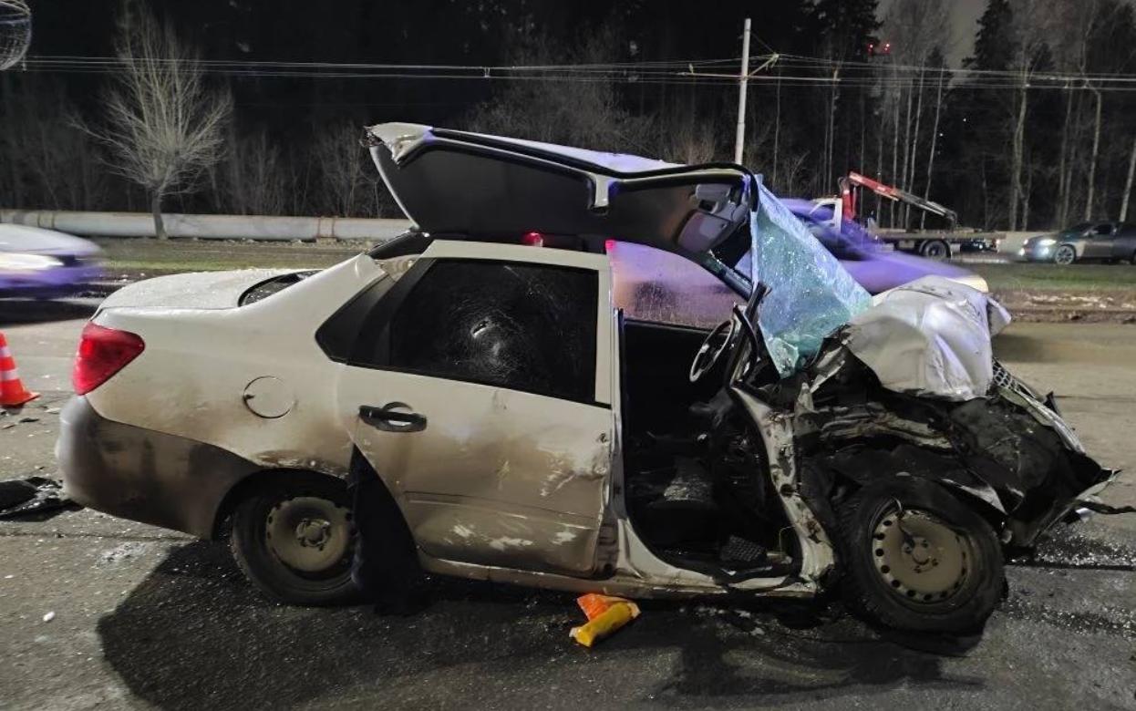 Два человека пострадали в ДТП с автобусом на ул. 10 лет Октября в Ижевске