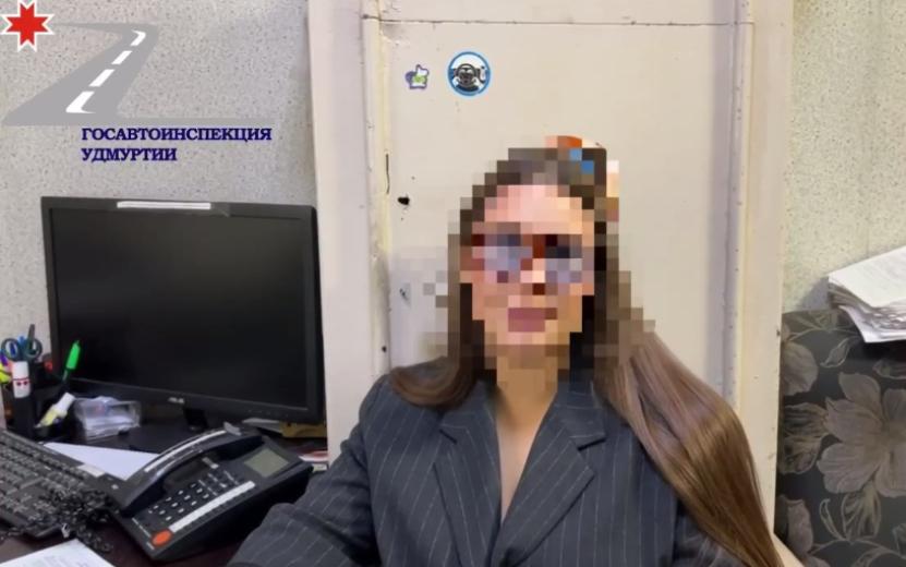 Жительницу Ижевска наказали за танцы на капоте авто для съемки рекламы