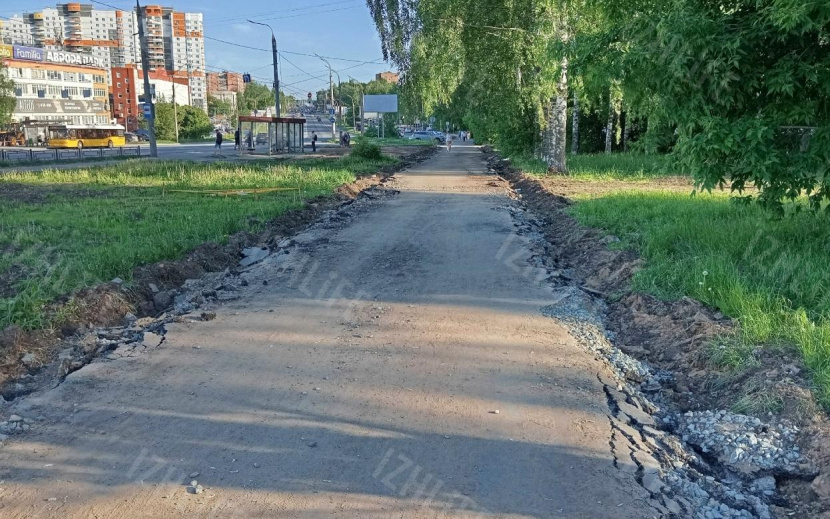 Работы по реконструкции и благоустройству на ул. Удмуртской в Ижевске. Фото: IZHLIFE
