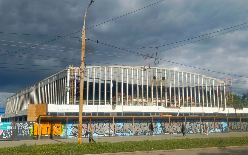 В Ижевске возобновили реконструкцию  Ледового дворца «Ижсталь» 