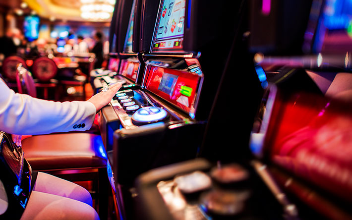20-летнюю жительницу Ижевска обвиняют в организации и проведении азартных игр 