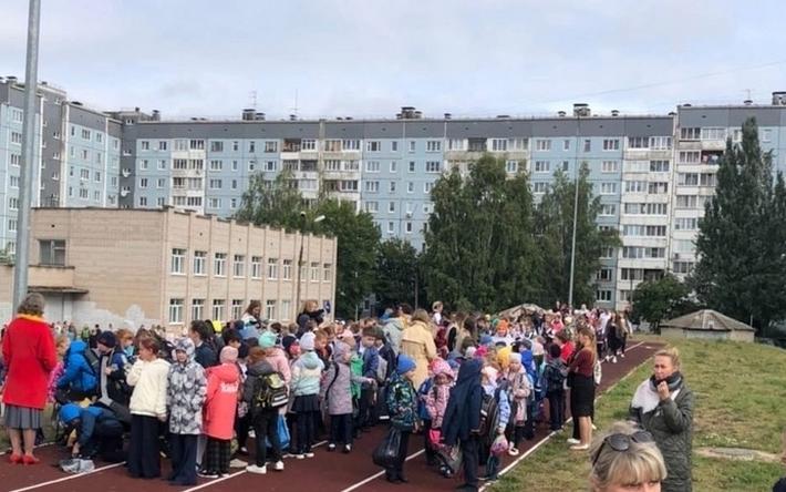 Школы и больницы эвакуируют в Ижевске