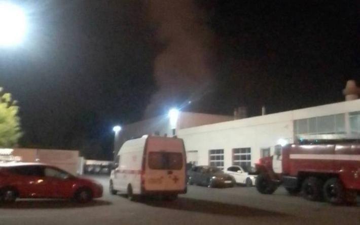 Пожар произошел у автосалона на ул. К. Маркса в Ижевске