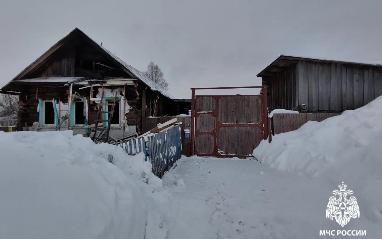 Два человека пострадали при пожаре из-за пауэрбанка в Удмуртии