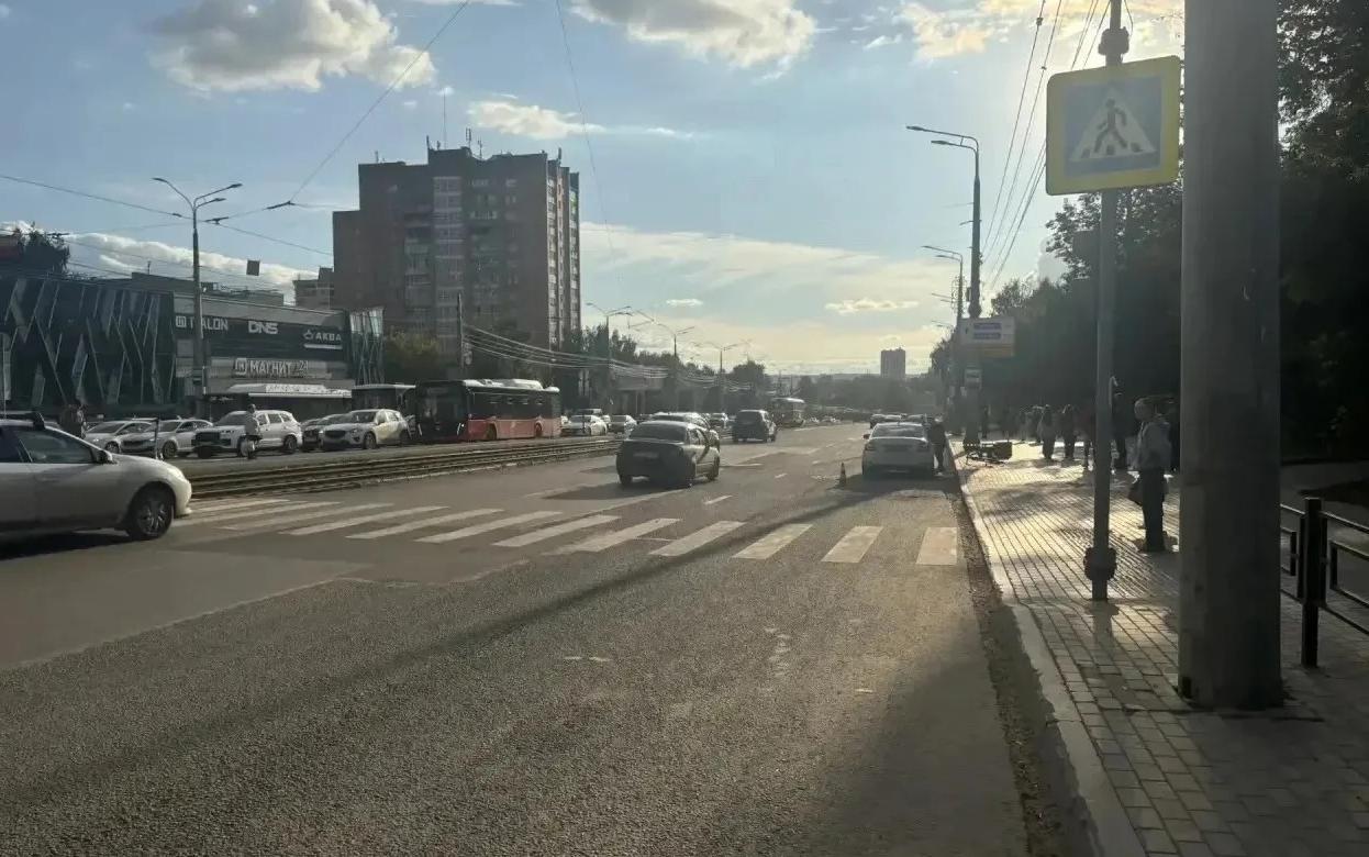 15-летний самокатчик столкнулся с мужчиной на электровелосипеде в Ижевске