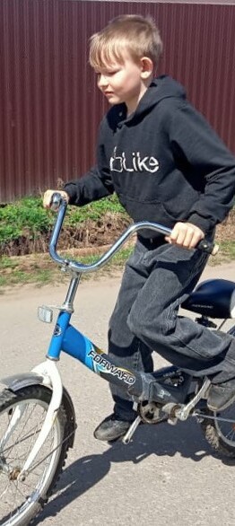 «Был готов прямо по сугробам ехать»: житель Ижевска ремонтирует и отдает велосипеды детям из малообеспеченных семей