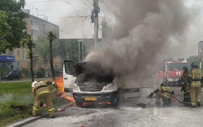 СК начал проверку по факту пожара в микроавтобусе в Ижевске