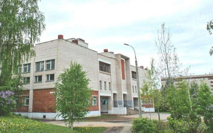 Пострадавшую от стрельбы школу № 88 закроют на ремонт в Ижевске