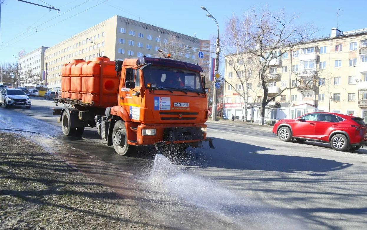 Мойка улиц началась в Ижевске