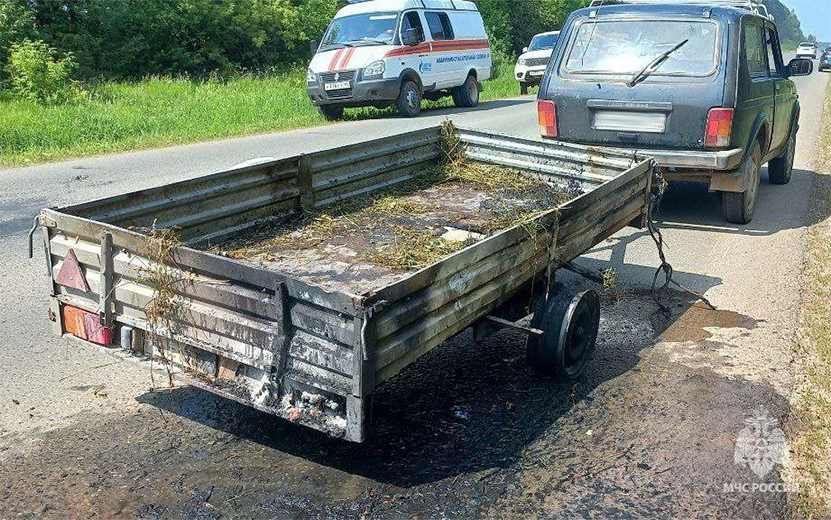 Прицеп с сеном загорелся на трассе Селты – Ува