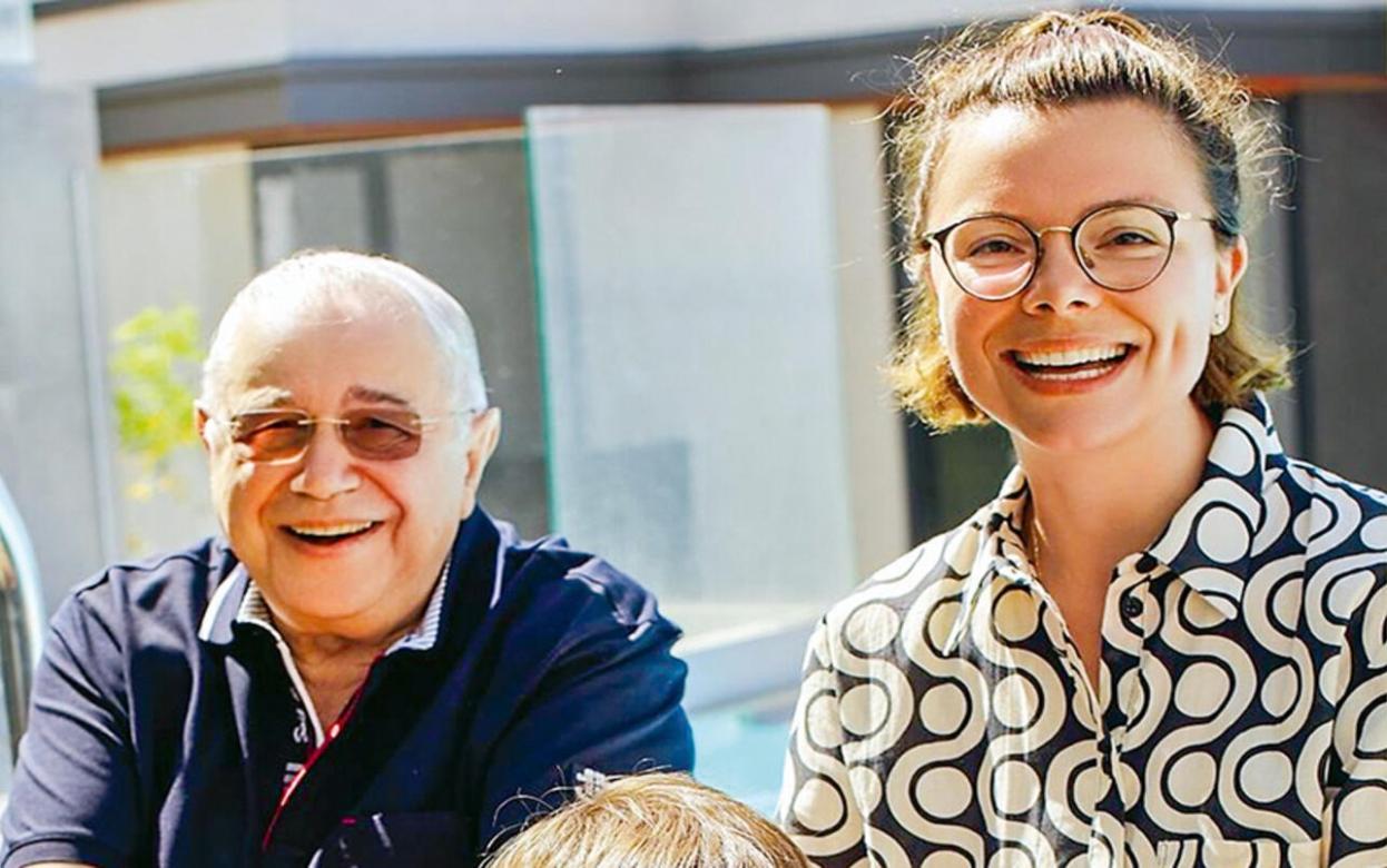 Жена Петросяна бойкотирует Собчак: чем провинилась Ксюша