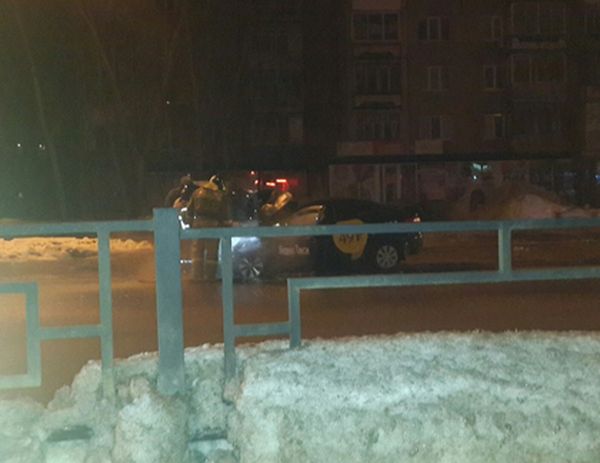 В Ижевске загорелся автомобиль такси