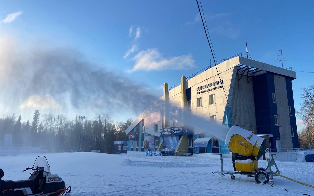 Снежные пушки запустили перед этапом Кубка России по лыжным гонкам в Ижевске