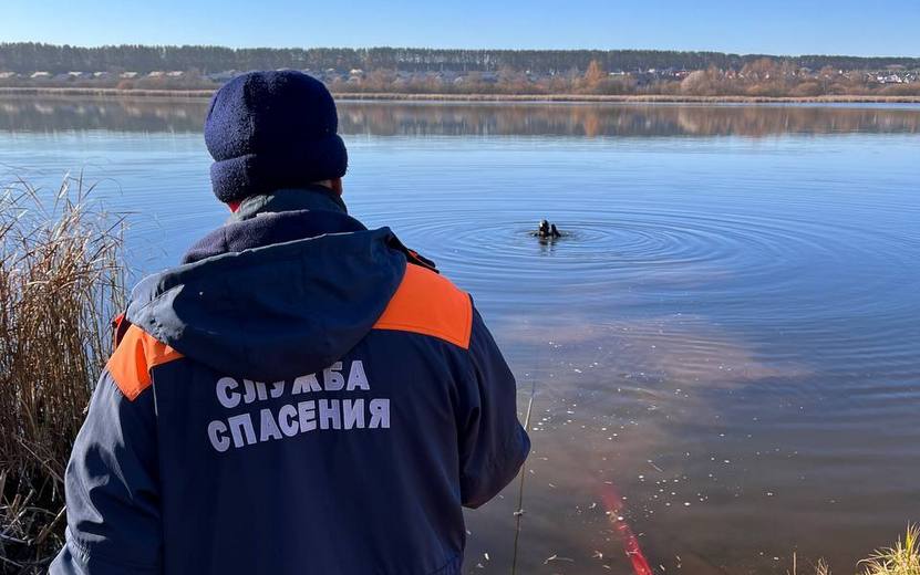 Машину с телом пропавшего рыбака нашли в пруду под Ижевском