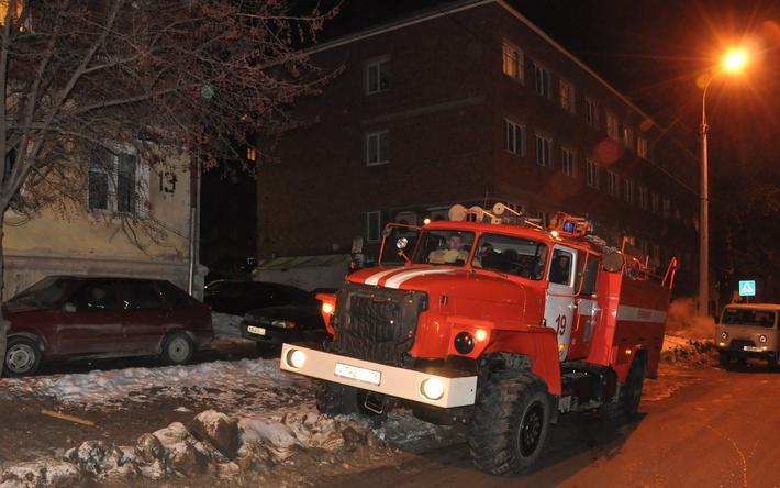 9 человек эвакуировали из загоревшегося дома на ул. Клубной в Ижевске
