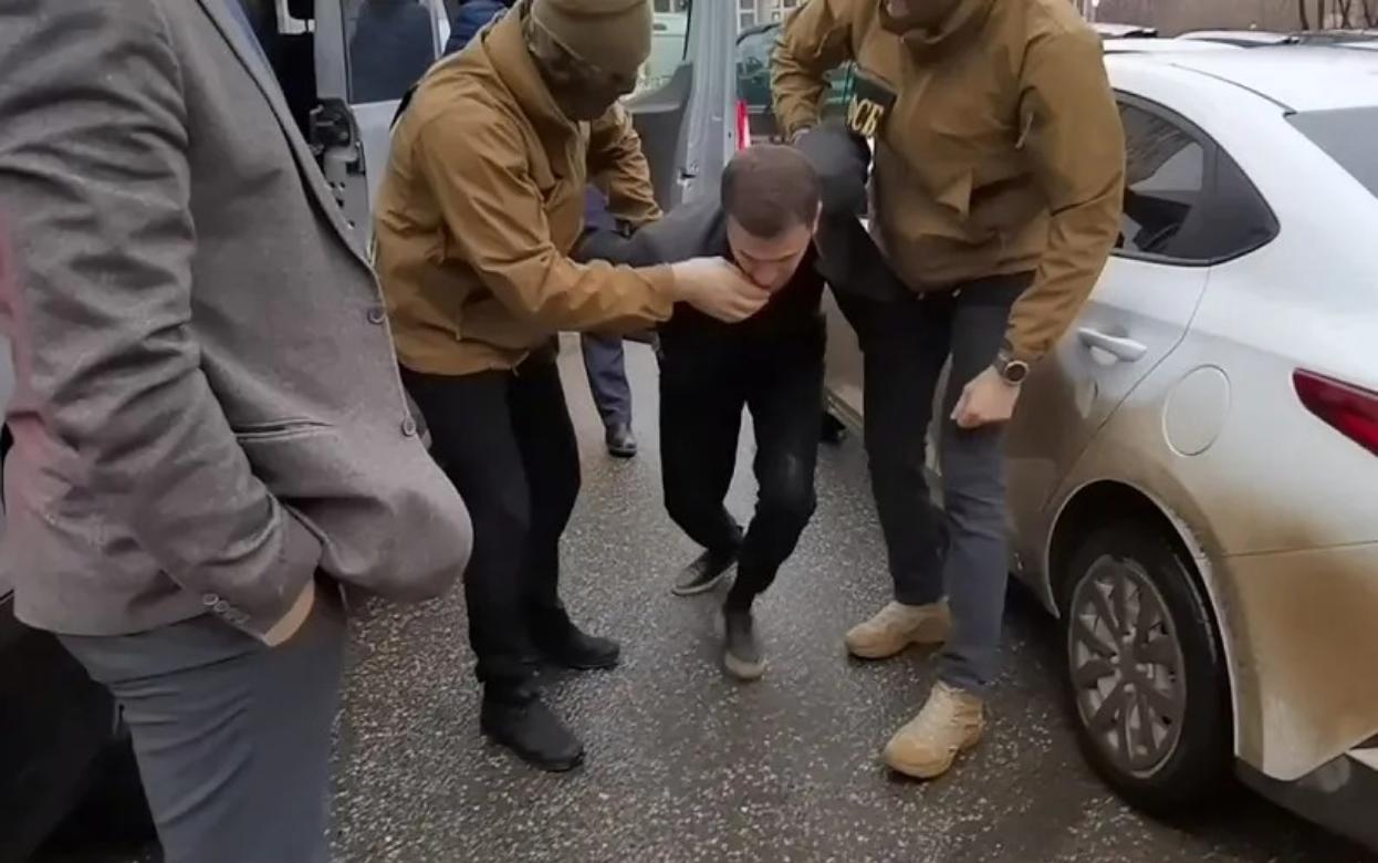 Двух человек осудили в Ижевске за заключении 140 фиктивных трудовых договоров с мигрантами