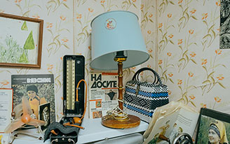 Пленочные фотоаппараты, тушь-плевательница, комбинации и бидон: кто и для чего открыл в Ижевске музей СССР