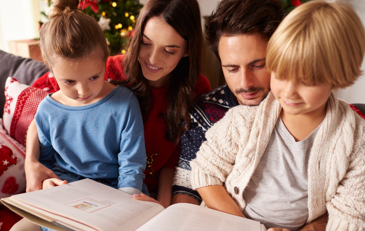 Новогодние сказки для детей: что читать в каникулы