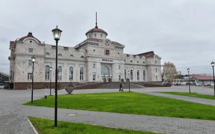 В Ижевске завершился ремонт площади перед железнодорожным вокзалом