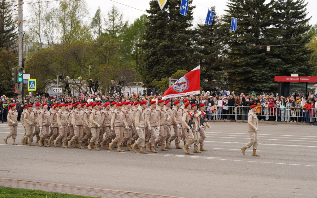 Юнармейцы _Аксиона_ на Параде Победы 9 мая 2025 года (1).jpg