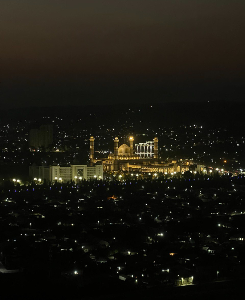 photo_5447315070745514421_y (1).jpg