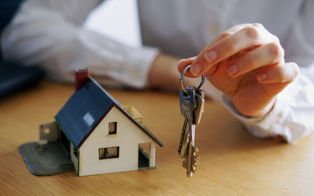 closeup-shot-person-thinking-buying-selling-house (1).jpg